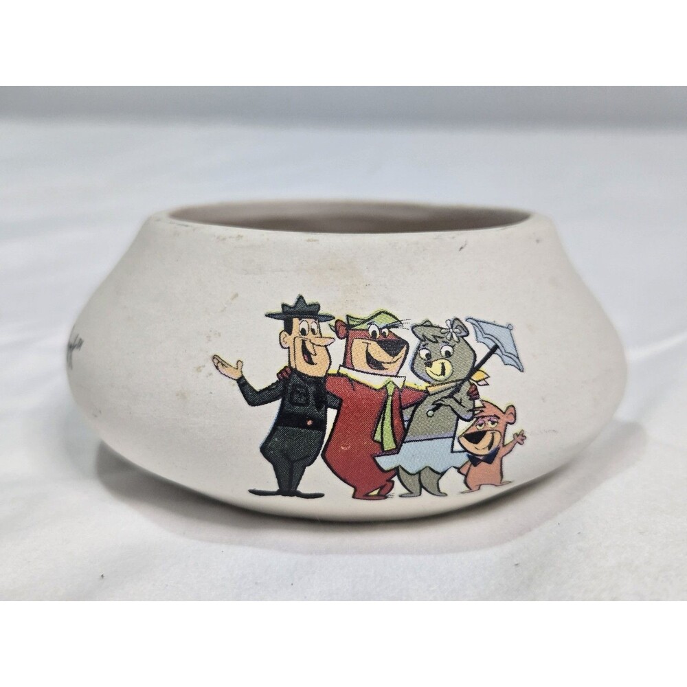 Vintage Yogi Bear Jellystone Park Ceramic Rare 1996